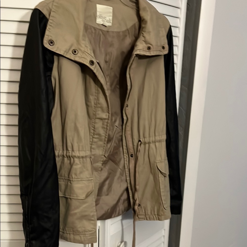 Olive & Oak Zip..Snap and Tie Front Utility Jacket..Zipper end of Sleeve SZ M